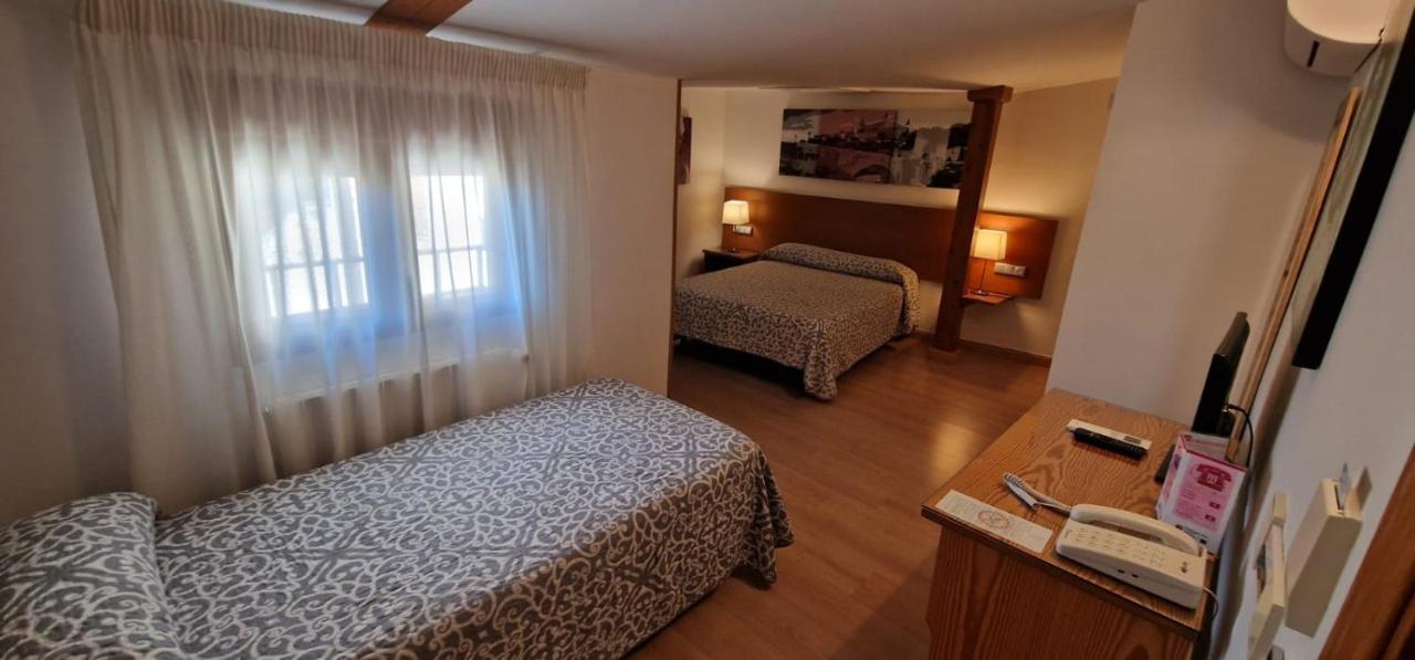 Hostal Santo Tome Toledo Eksteriør bilde