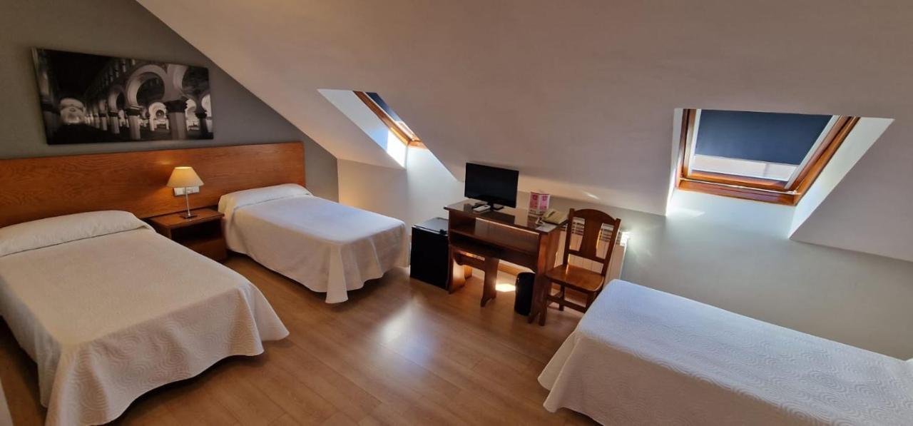 Hostal Santo Tome Toledo Eksteriør bilde