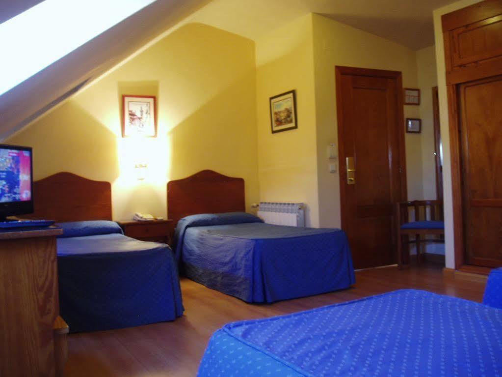 Hostal Santo Tome Toledo Eksteriør bilde
