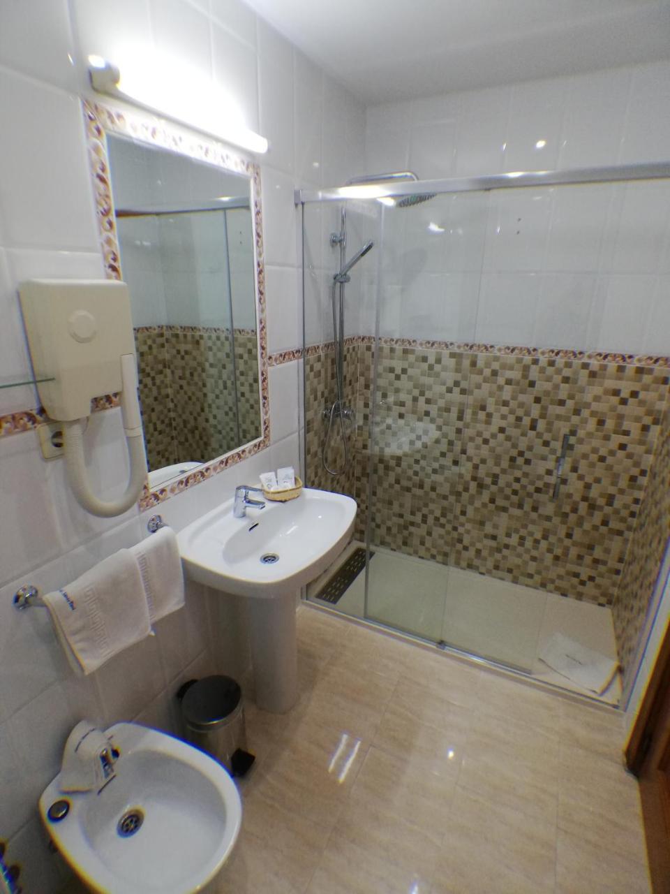 Hostal Santo Tome Toledo Eksteriør bilde